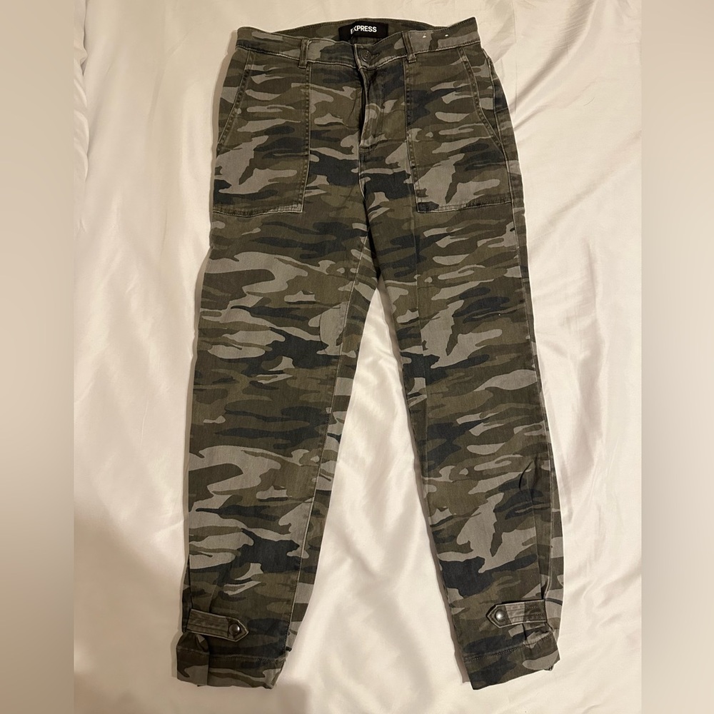 Express size 4R pants